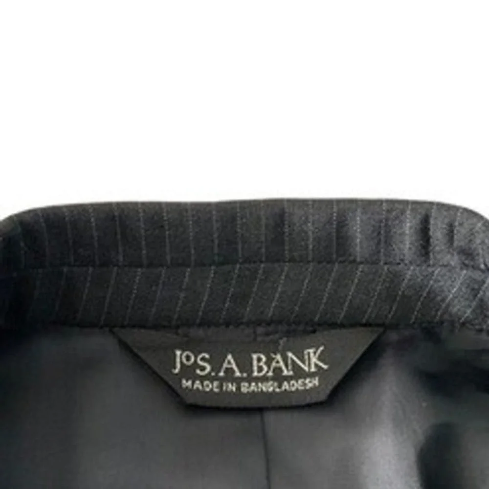 JoS A BANK Mens Charcoal Pinstripe Blazer Suit Jacket 2 Button Classic Fit - Picture 3 of 12